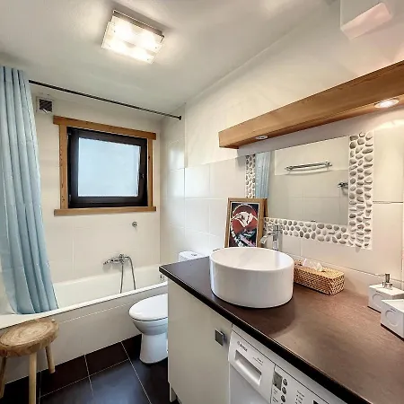 Apartment Studio Combloux, 1 Piece, 4 Personnes - Fr-1-560-111 Combloux